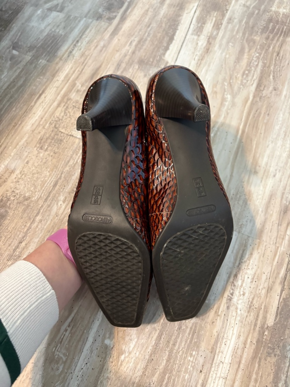 Tortoise Shell Patterned Pointy Kitten Heels - Picture 4 of 5